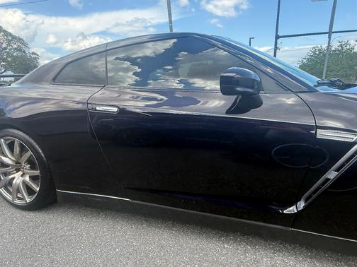 Black 2014 Nissan GT-R Premium