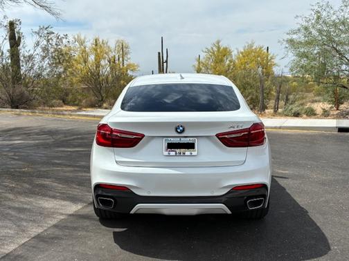 White 2019 BMW X6 xDrive35i