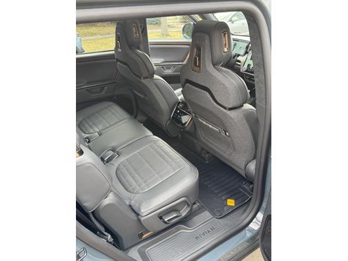 2025 Rivian R1S Ascend Tri-Motor Max Pack