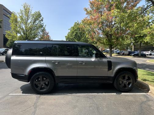 2023 Land Rover Defender X-Dynamic SE