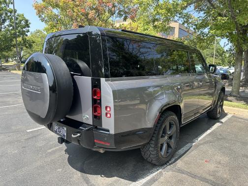 2023 Land Rover Defender X-Dynamic SE