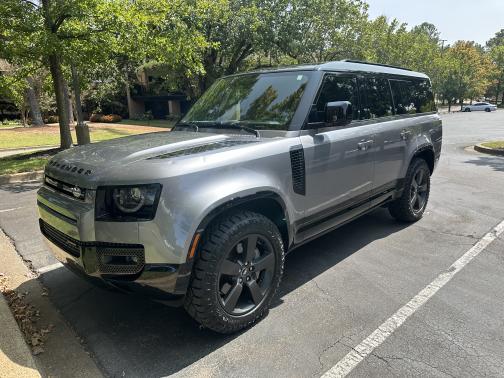 2023 Land Rover Defender X-Dynamic SE
