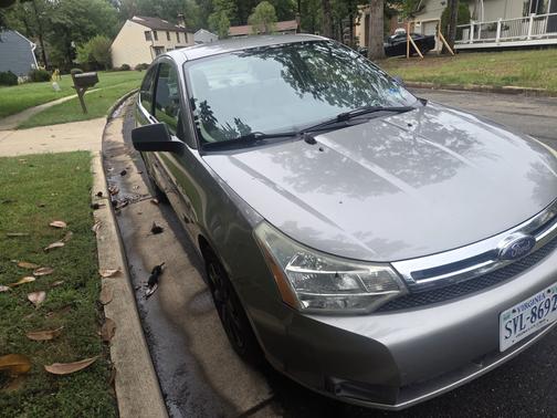 Beige 2008 Ford Focus S