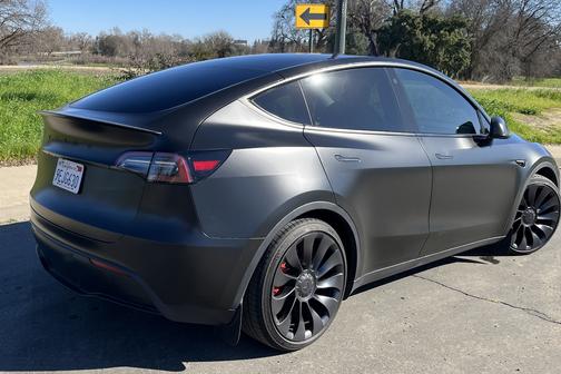 2023 Tesla Model Y Performance