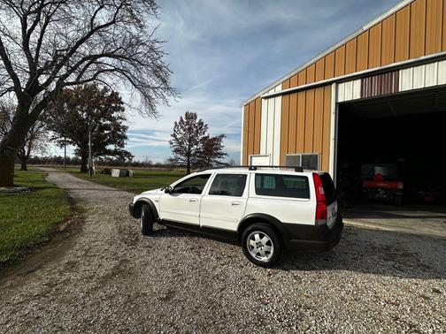 2004 Volvo XC70 2.5T