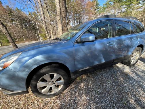 Blue 2012 Subaru Outback 2.5i