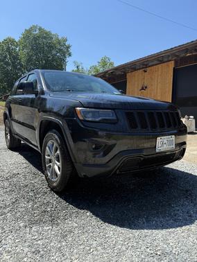 Black 2016 Jeep Grand Cherokee Limited
