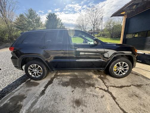 Beige 2016 Jeep Grand Cherokee Limited