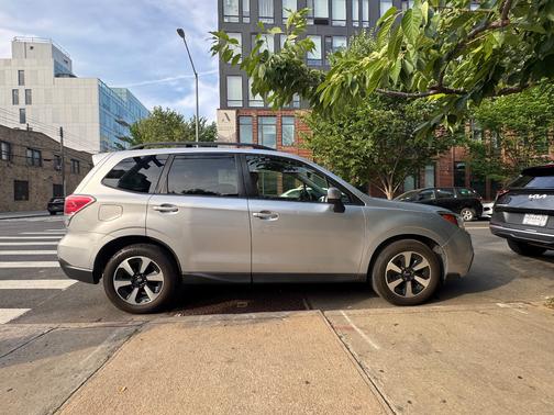 Silver 2018 Subaru Forester 2.5i Premium