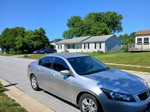 Silver 2008 Honda Accord LX-P