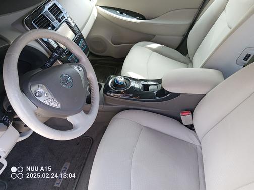 2012 Nissan Leaf SL
