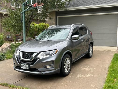 2018 Nissan Rogue SV