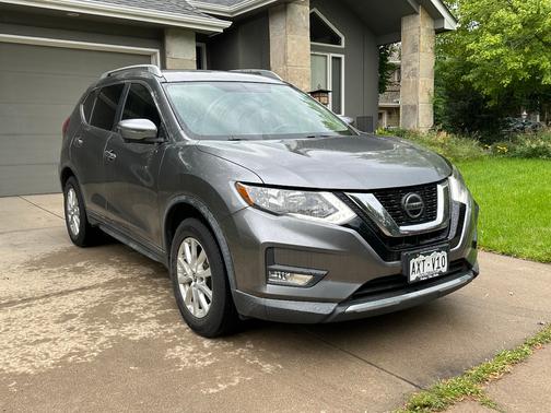 2018 Nissan Rogue SV