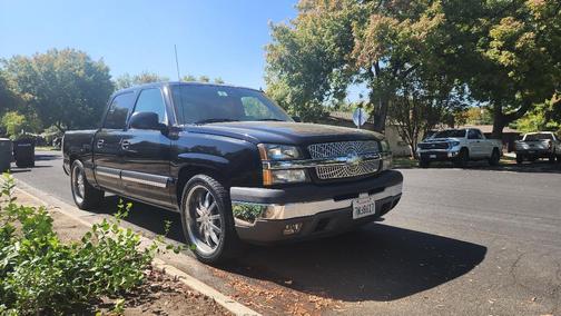 Black 2005 Chevrolet Silverado 1500 LS Crew Cab