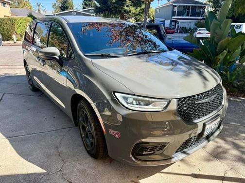 Gray 2023 Chrysler Pacifica Hybrid Touring L