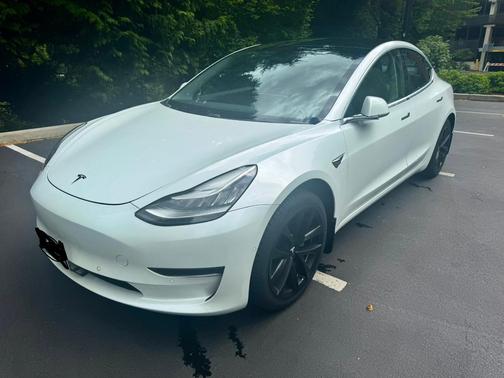 White 2019 Tesla Model 3 Standard Range Plus