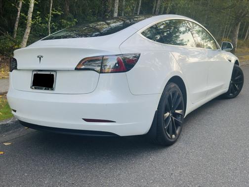White 2019 Tesla Model 3 Standard Range Plus