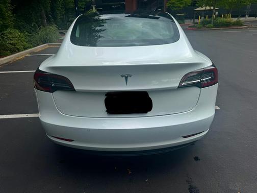 White 2019 Tesla Model 3 Standard Range Plus