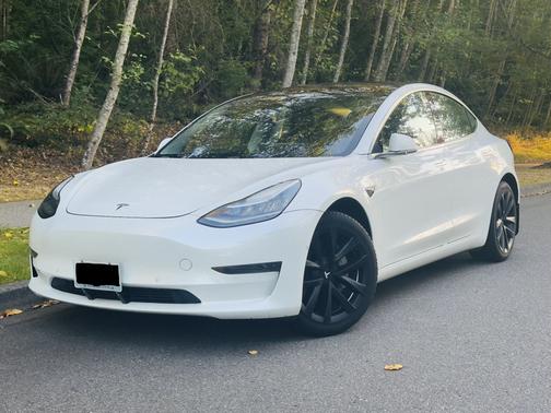 White 2019 Tesla Model 3 Standard Range Plus