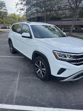 White 2023 Volkswagen Atlas 2.0T SE
