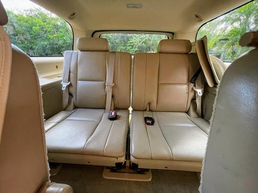 2010 Cadillac Escalade ESV Premium