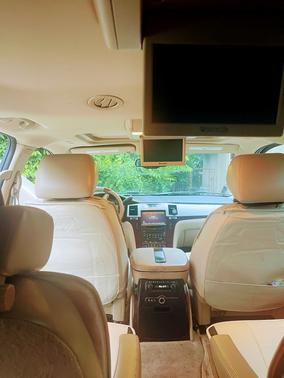 2010 Cadillac Escalade ESV Premium