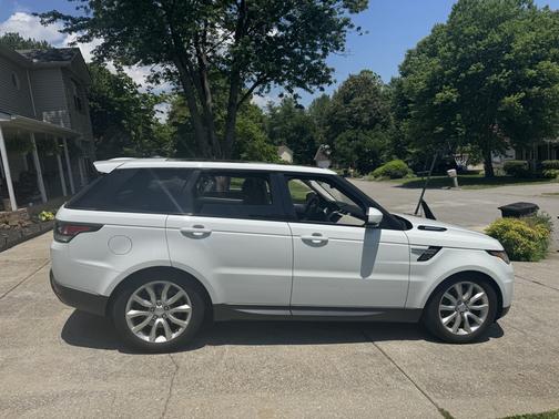 White 2016 Land Rover Range Rover Sport Supercharged HSE