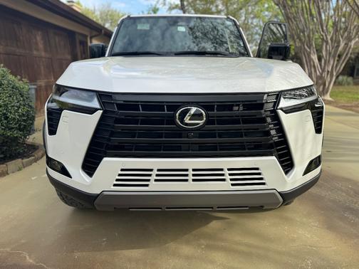 White 2025 Lexus GX 550 Overtrail