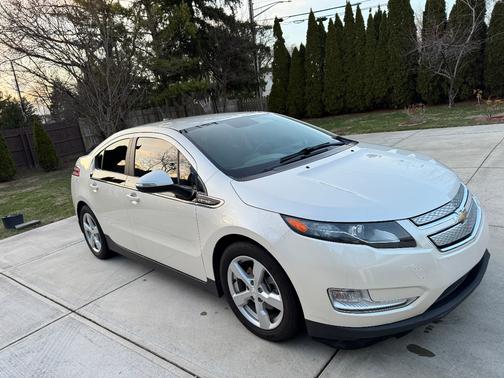 2014 Chevrolet Volt Base