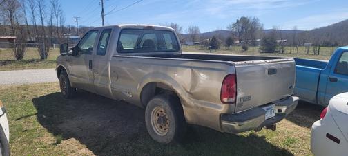 2001 Ford F-250 XL SuperCab Super Duty