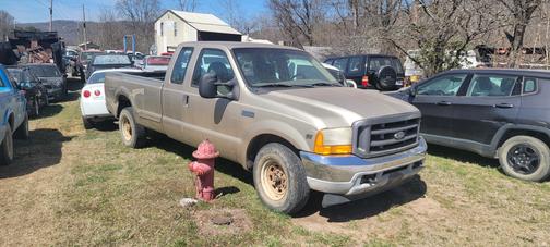 2001 Ford F-250 XL SuperCab Super Duty