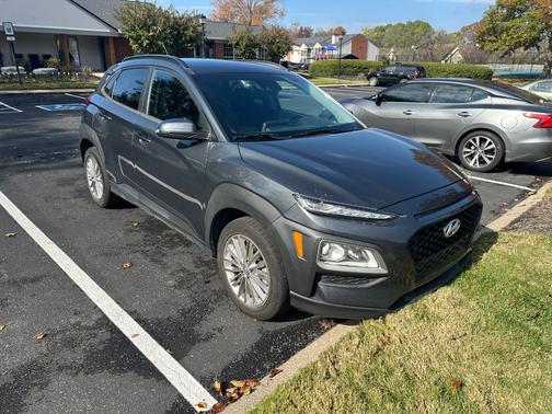 2021 Hyundai KONA SEL