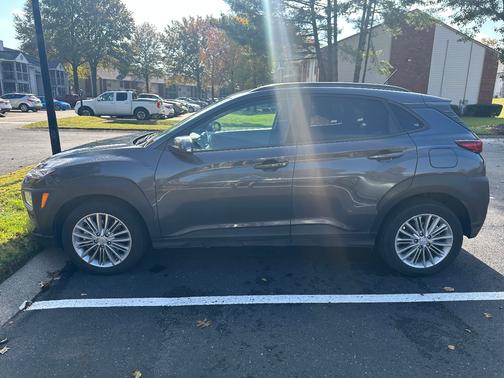 2021 Hyundai KONA SEL