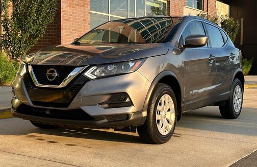 Gray 2020 Nissan Rogue Sport S