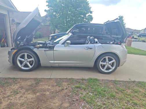 Silver 2008 Saturn Sky Base