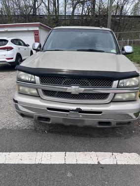 Beige 2004 Chevrolet Avalanche 1500