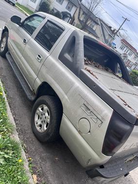 Beige 2004 Chevrolet Avalanche 1500