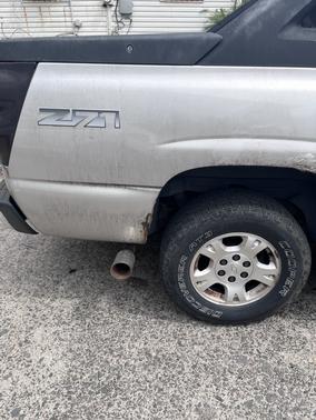 Beige 2004 Chevrolet Avalanche 1500