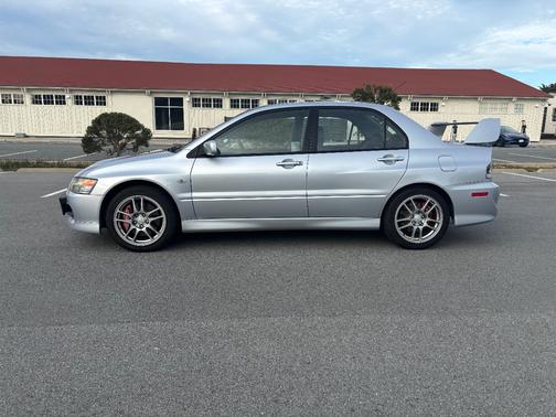 2006 Mitsubishi Lancer Evolution IX