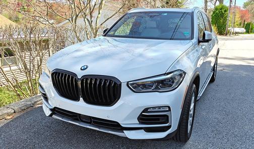 White 2021 BMW X5 PHEV xDrive45e