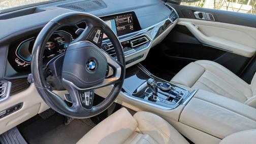 White 2021 BMW X5 PHEV xDrive45e
