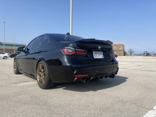 Photo 4 of 8 of 2014 BMW 335 i xDrive