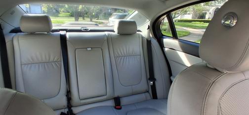 Black 2011 Jaguar XF Premium
