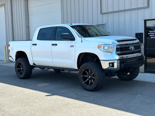 2014 Toyota Tundra SR5