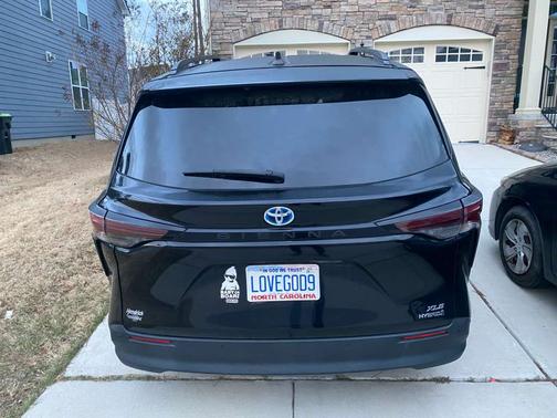 2023 Toyota Sienna XLE