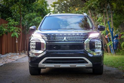 2023 Mitsubishi Outlander PHEV SEL
