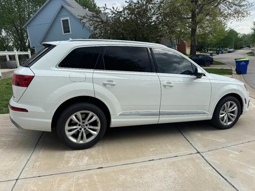 2019 Audi Q7 55 Premium Plus
