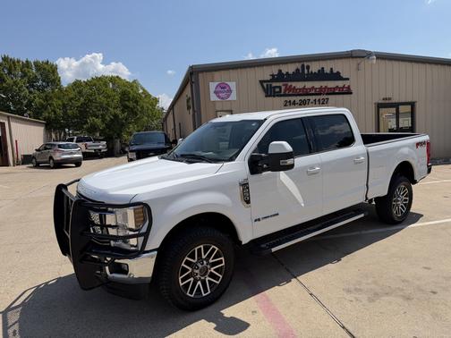 White 2018 Ford F-250 Lariat