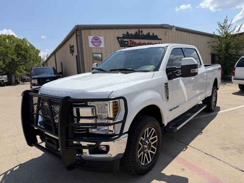 White 2018 Ford F-250 Lariat
