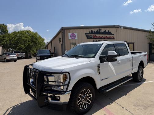 White 2018 Ford F-250 Lariat